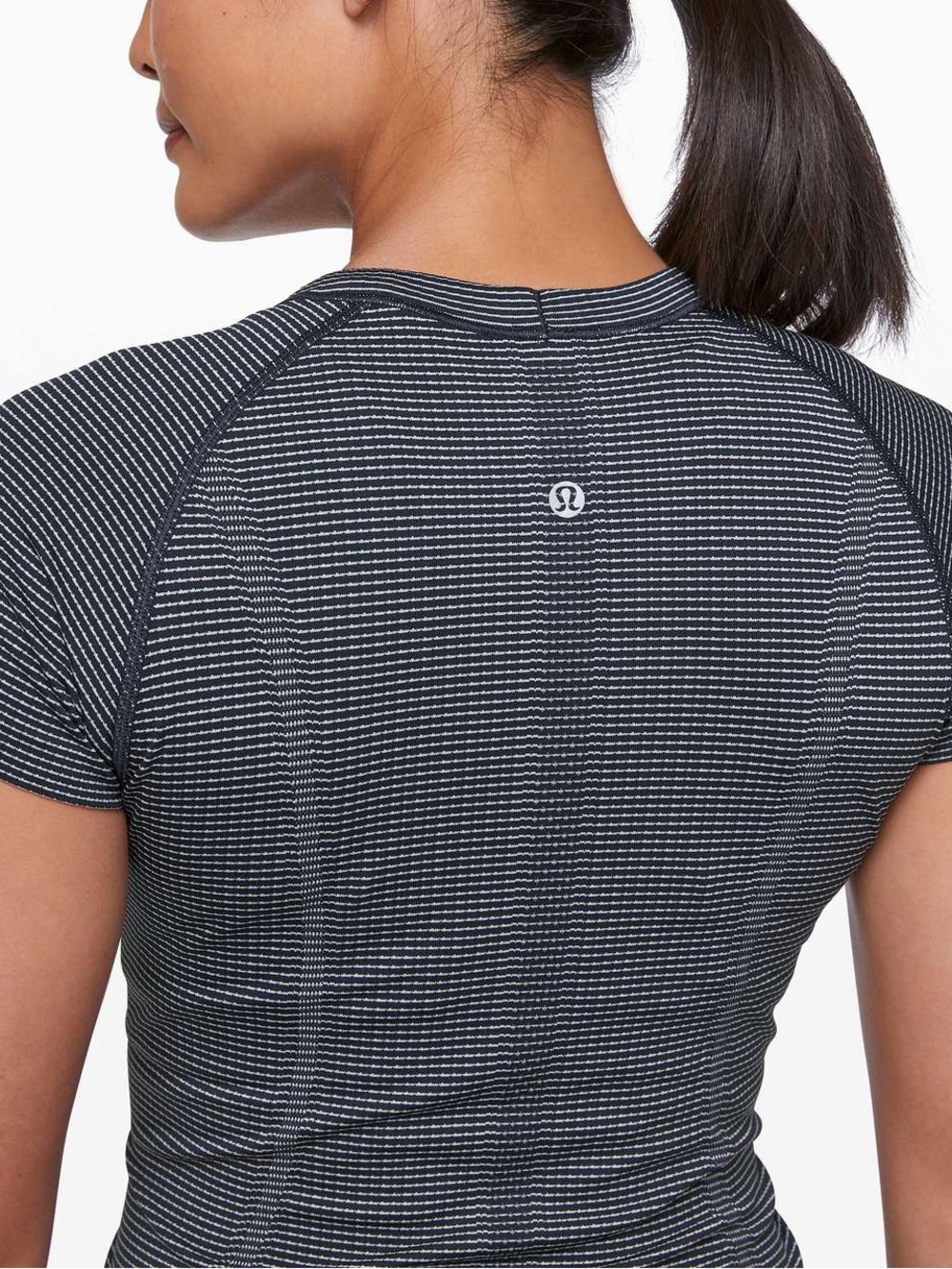 Lululemon Swiftly Tech Short Sleeve Crew True Navy / White size 8